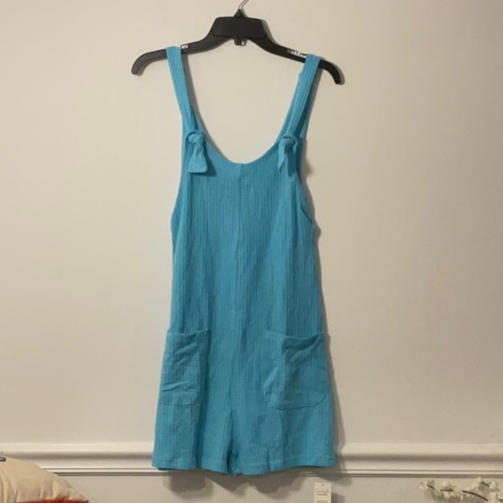 Cupshe Turquoise Sleeveless Romper with Pockets